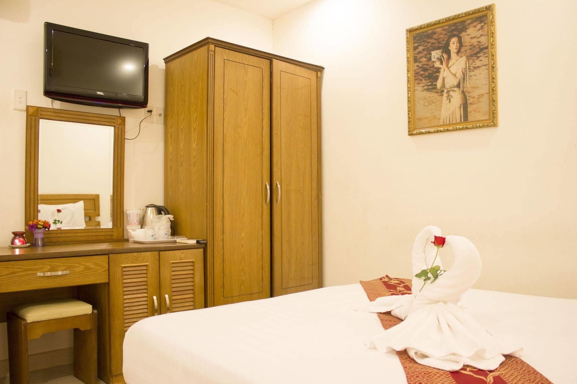 Nam Son Hotel Thành Pho Ho Chí Minh Esterno foto