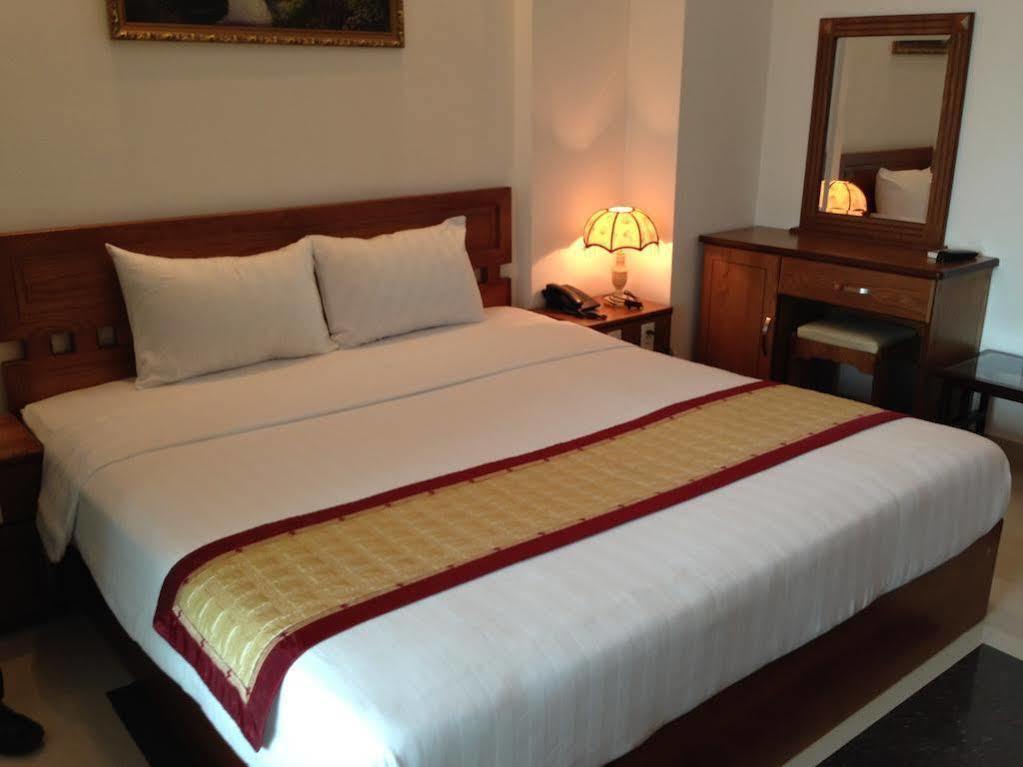 Nam Son Hotel Thành Pho Ho Chí Minh Esterno foto